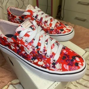 Keds woman jump kick slip on shoes